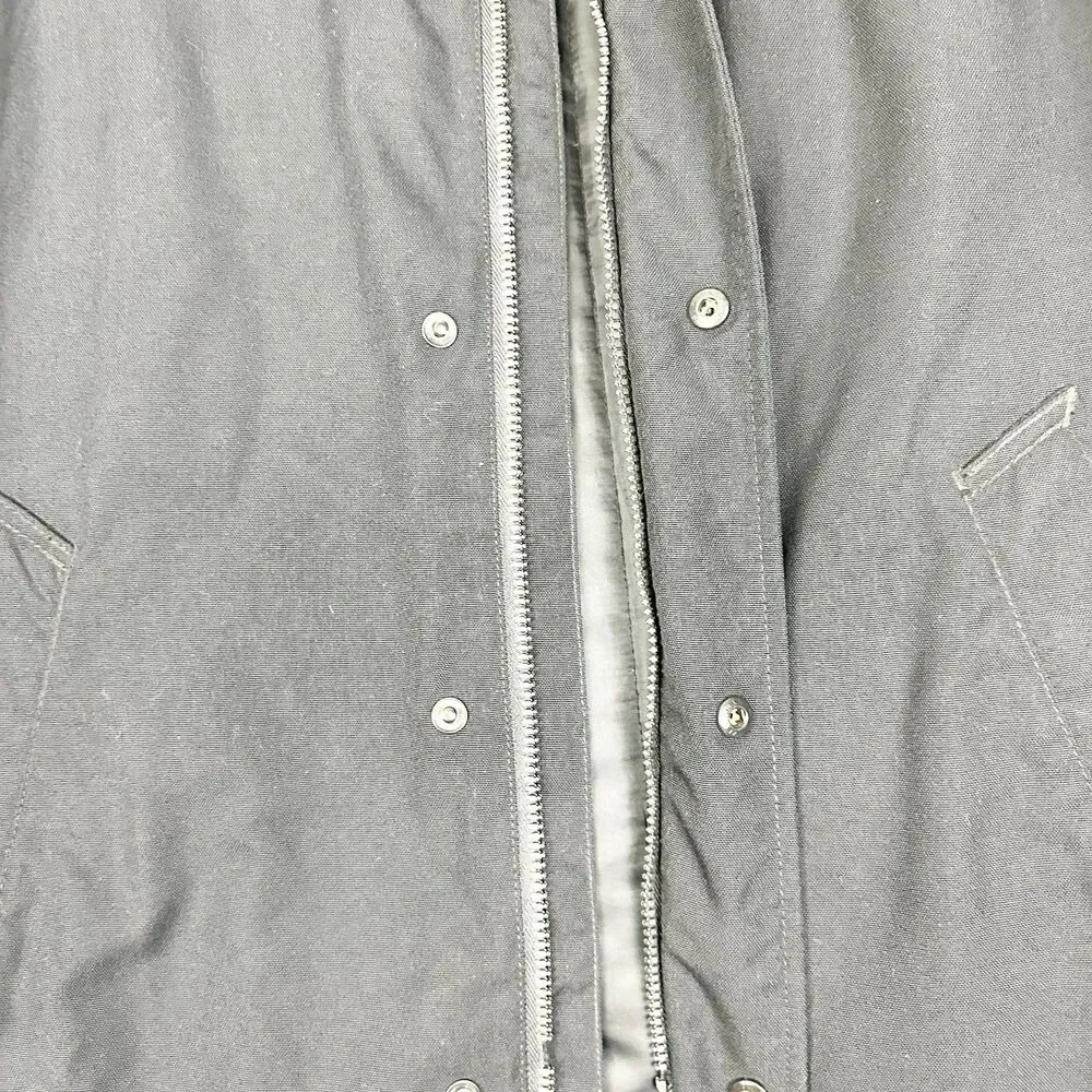 Vintage Y2K Banana Republic Men's Insulated Jacket Size Medium Black Snap Front